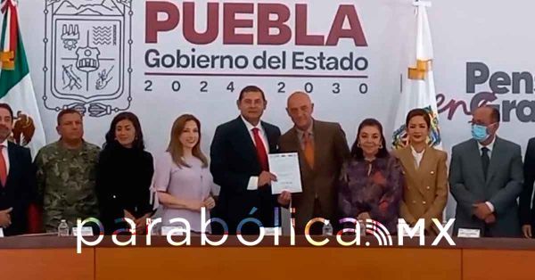Oficializa Armenta al "Chelís" como rector de la Universidad del Deporte
