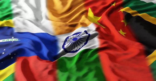 Debe México diversificar su comercio hacia América Latina y los BRICS