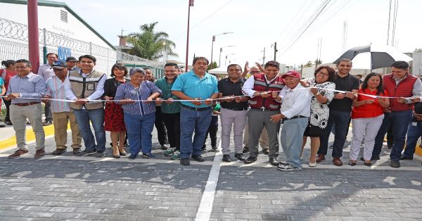 Inauguran obra de pavimentación en Sanctorum