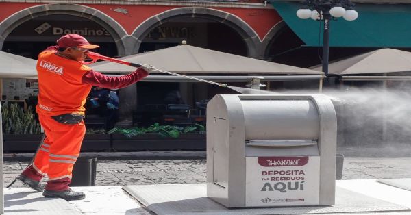 Realizan limpieza en el Centro Hist&oacute;rico con una intervenci&oacute;n integral