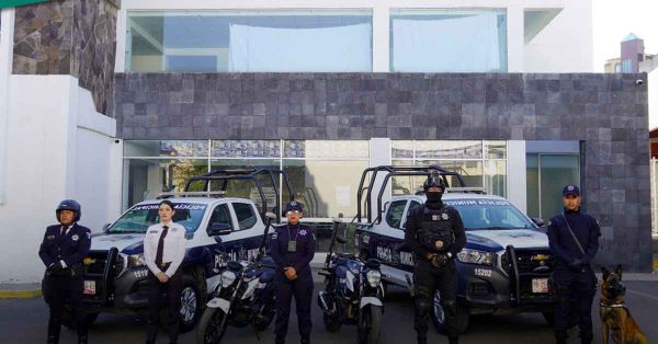 Anuncian entrega de patrullas y torre de control en Texmelucan