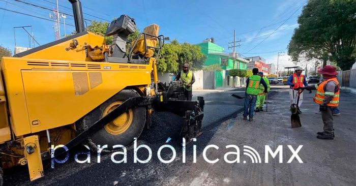Se realizan trabajos de mantenimiento vial en la colonia Aquiles Serd&aacute;n: Infra