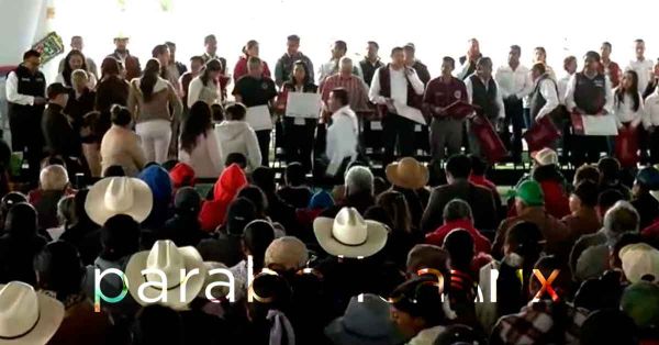 Entrega Armenta insumos estratégicos en Acatzingo