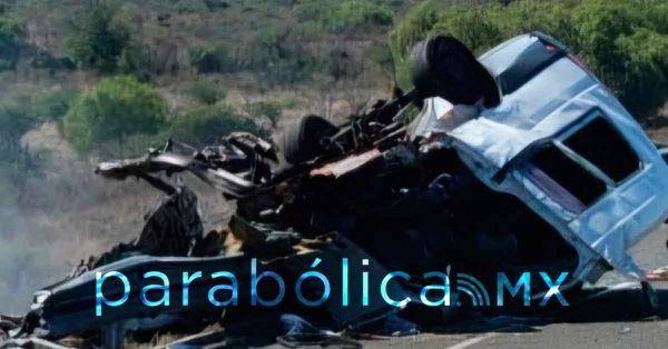 Reportan varios muertos tras accidente en la Cuacnopalan-Oaxaca