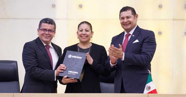 Refrendan Poderes trabajo coordinado en favor de Puebla