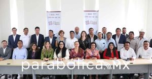 Firma Mujeres convenios con municipios para instalación de Centros LIBRE