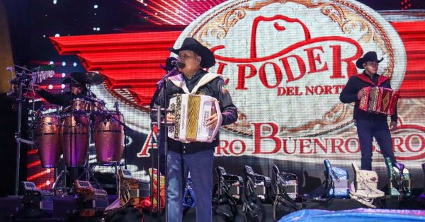 Exitosa presentaci&oacute;n de El Poder del Norte de Arturo Buenrostro en Feria de Cholula