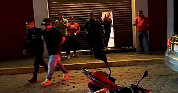 Detenido trabajador de Cuidado con el Perro Atlixco; habría grabado a adolescente en los probadores
