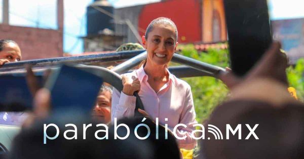 Recorre Sheinbaum la comunidad de la Ceiba en Xicotepec