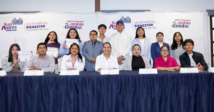 Reconoce Lupita Cuautle a jóvenes con beca UDLAP