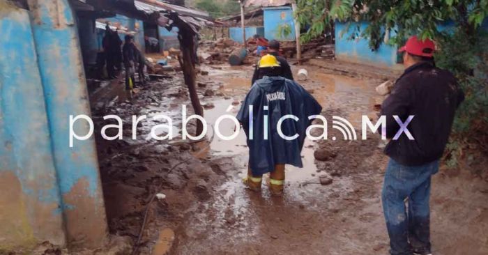 Recorre Armenta la zona afectada por una tromba en Ajolotla
