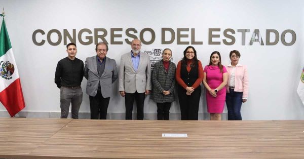 Firma Congreso convenio con la Universidad Xicot&eacute;petl