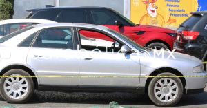 Localiza auto involucrado en robo a cuentahabiente en Zavaleta