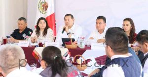 Se reúne Alejandro Armenta en Xicotepec con presidentes de la Microrregión 1