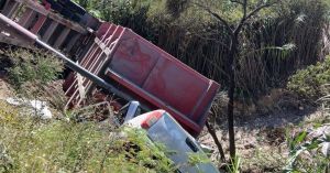 Mueren tres personas en accidente carretero de Tepexi de Rodríguez