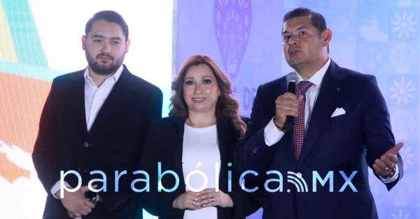 Presenta Armenta la cartelera internacional de la Feria de Puebla