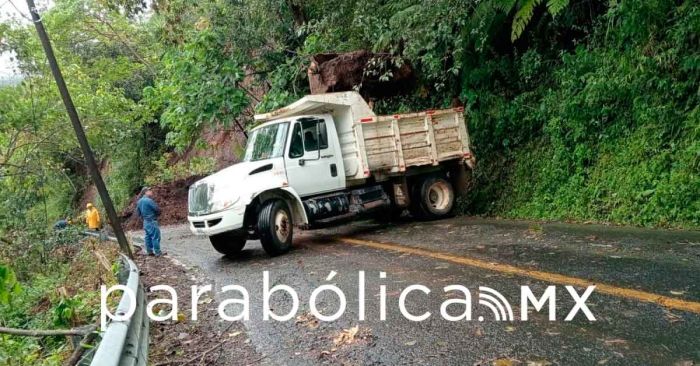 Confirman cinco decesos en la Sierra Norte por las fuertes lluvias