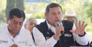 Descarta Armenta desatenci&oacute;n a damnificados de la Sierra Norte