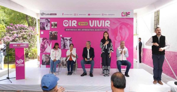 Entregan Pepe Chedraui y MariElise Budib aparatos auditivos