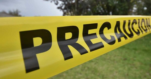 Muere hombre en secundaria T&eacute;cnica N&uacute;mero 35; cay&oacute; de una escalera