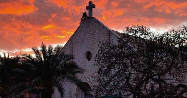 Lamenta Israel daños y víctimas por ataque a la Sagrada Familia en Gaza