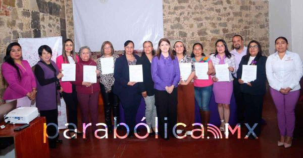 Destaca Bety Sánchez la instalación de la Red Violeta en Zacatlán