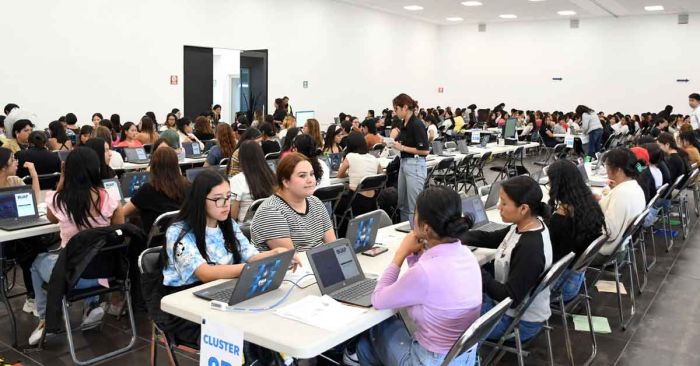 Realiza BUAP proceso de Admisión 2025 completamente en línea