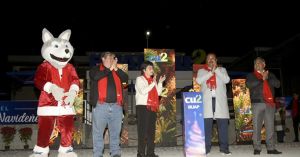 Enciende Rectora árbol de navidad en CU2