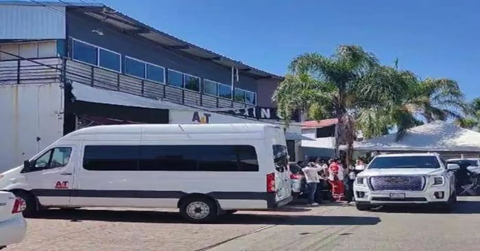 Aumenta la cifra de muertos tras choque de autobús con tractocamión en Durango