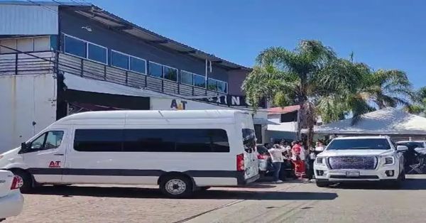 Aumenta la cifra de muertos tras choque de autobús con tractocamión en Durango