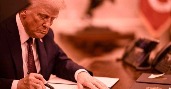 Cierra Trump la frontera con México a inmigrantes ilegales