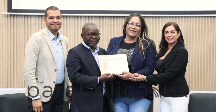 Presentan el libro “Estatuto de los derechos humanos en la sociedad del conocimiento”