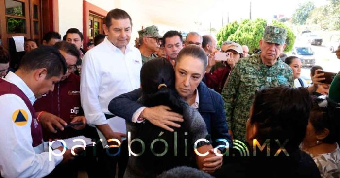 Sheinbaum visita Huauchinango; promete con Armenta atención cercana