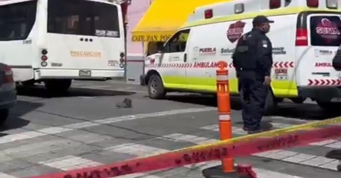 Atropella Ruta Azteca a persona de la tercera edad en Centro Hist&oacute;rico