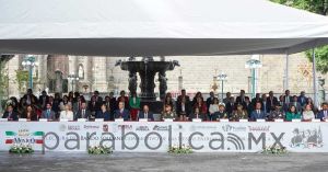 Coloca Pepe Chedraui Bando Solemne de las Fiestas Patrias 2025 en el Palacio Municipal