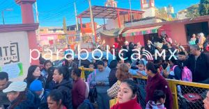 Se manifiestan por suicidio en escuela de Zacatl&aacute;n