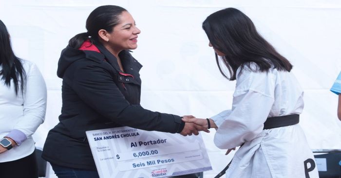 Entregan Becas a Talentos Deportivos a jóvenes destacados de San Andrés Cholula