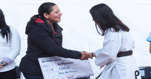 Entregan Becas a Talentos Deportivos a jóvenes destacados de San Andrés Cholula