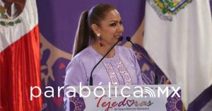 Entrega Secretaría de Mujeres la Cartilla de Derechos a poblanas