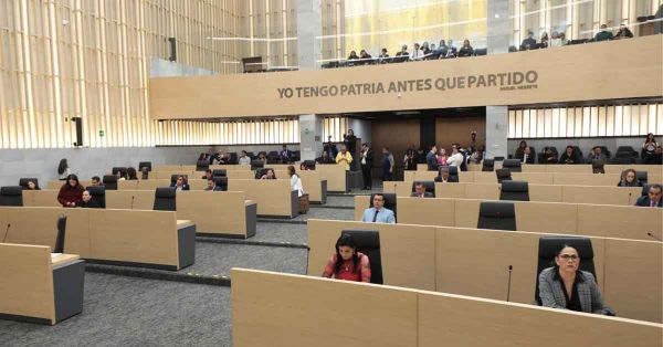 Avala Congreso reformas para regular motocicletas