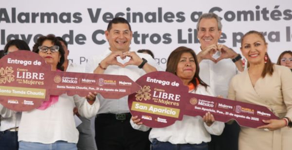Entrega gobierno estatal centros de apoyo a mujeres en San Aparicio y Santo Tomás Chautla