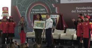 Presentan billete de la Loter&iacute;a Nacional dedicado al Premio IMPI a la Innovaci&oacute;n Mexicana 2025
