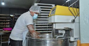 Arranca DIF Puebla Capital elaboraci&oacute;n de la Rosca de Reyes monumental