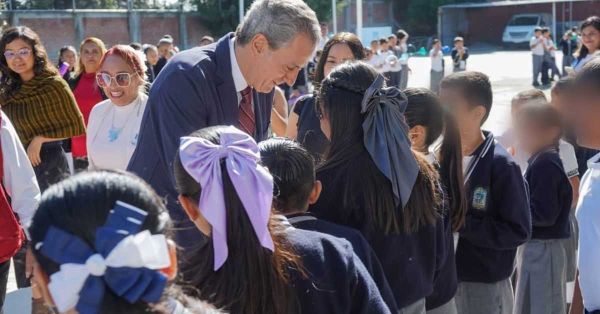 Refuerza Pepe Chedraui infraestructura educativa