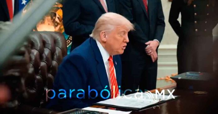 Proyectan imágenes de Trump y Epstein en el castillo de Windsor