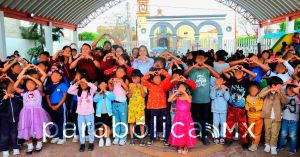 Lleva Tonantzin Fernández más de 17 mil juguetes a niñas y niños de San Pedro Cholula