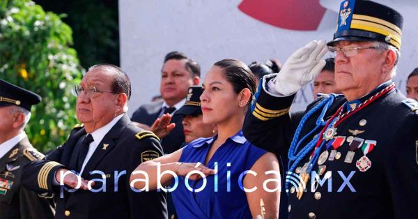 Promueve Lupita Cuautle valores cívicos en San Andrés Cholula