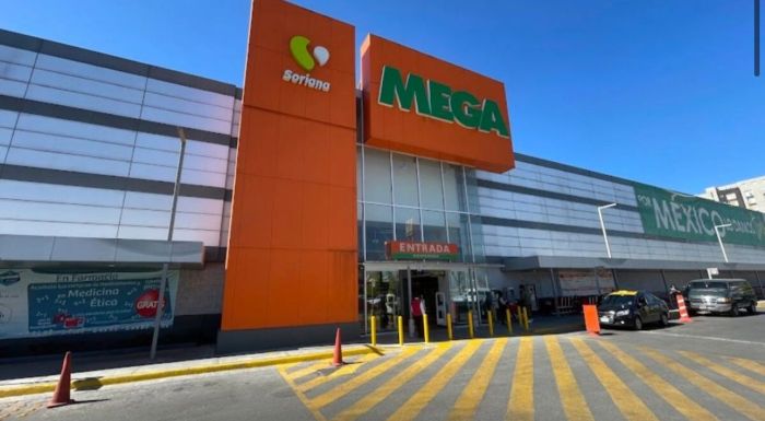 Asaltan Soriana Híper en Angelópolis