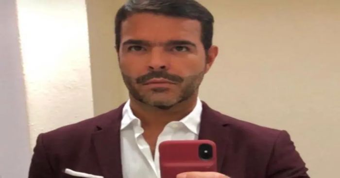 Abuchean a Pablo Montero, estaba cantando borracho en un bar
