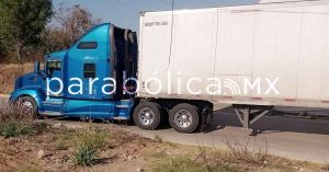 Recuperan tractocamión con reporte de robo en Cuautlancingo